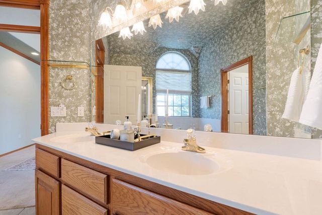 1112 Troon Circle, Shawnee, OK 74801