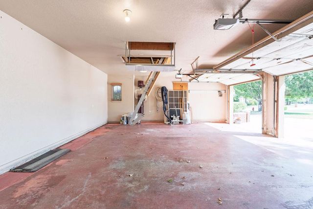 1112 Troon Circle, Shawnee, OK 74801