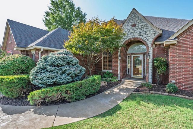 1112 Troon Circle, Shawnee, OK 74801