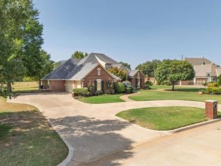 1112 Troon Circle, Shawnee, OK 74801