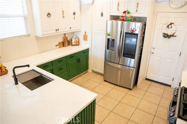 8770 Redondo Avenue, Hesperia, CA 92344