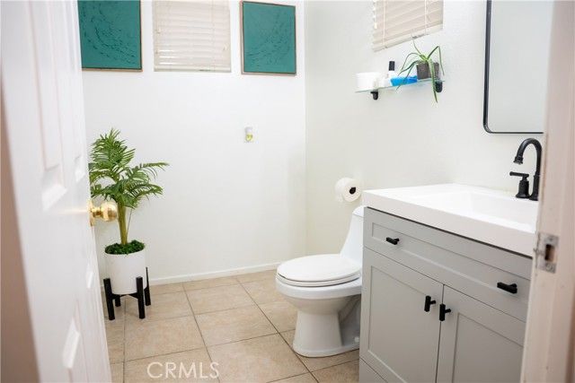 8770 Redondo Avenue, Hesperia, CA 92344