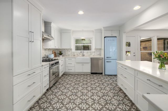 5600 Bull Creek RD, Austin, TX 78756