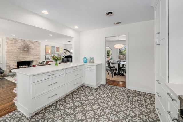 5600 Bull Creek RD, Austin, TX 78756