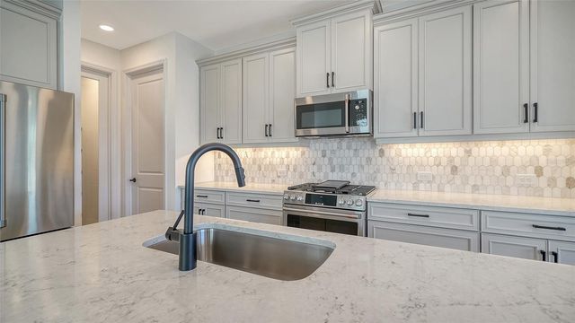 2537 STAR APPLE WAY, Sarasota, FL 34240