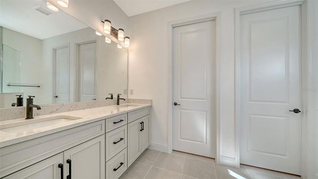 2537 STAR APPLE WAY, Sarasota, FL 34240