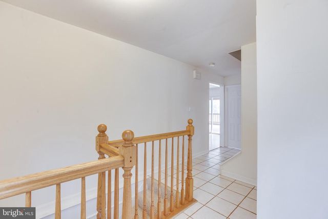 10136 YORKTOWN DR, Great Falls, VA 22066