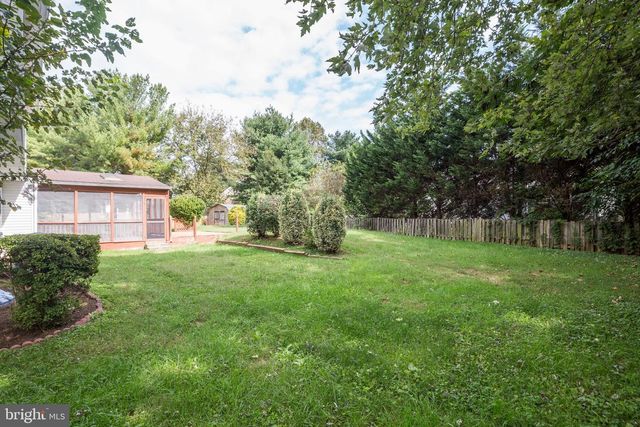 10136 YORKTOWN DR, Great Falls, VA 22066