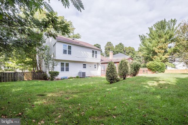 10136 YORKTOWN DR, Great Falls, VA 22066