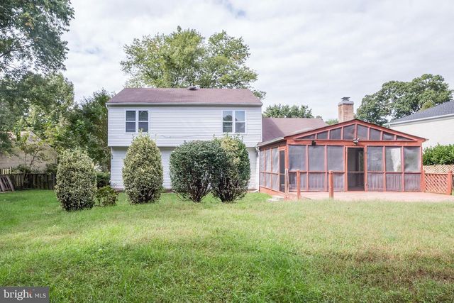 10136 YORKTOWN DR, Great Falls, VA 22066