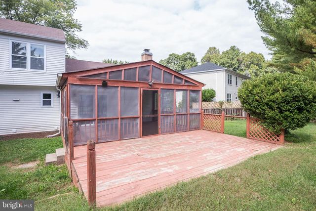 10136 YORKTOWN DR, Great Falls, VA 22066