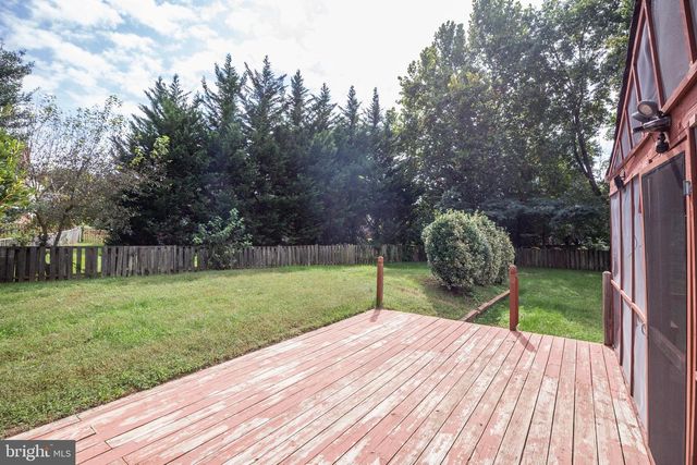 10136 YORKTOWN DR, Great Falls, VA 22066