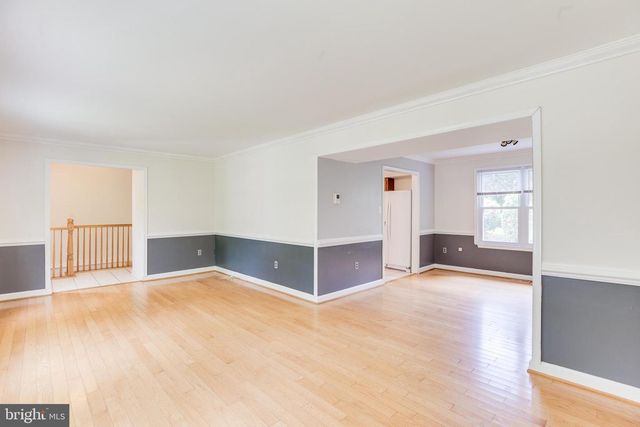 10136 YORKTOWN DR, Great Falls, VA 22066