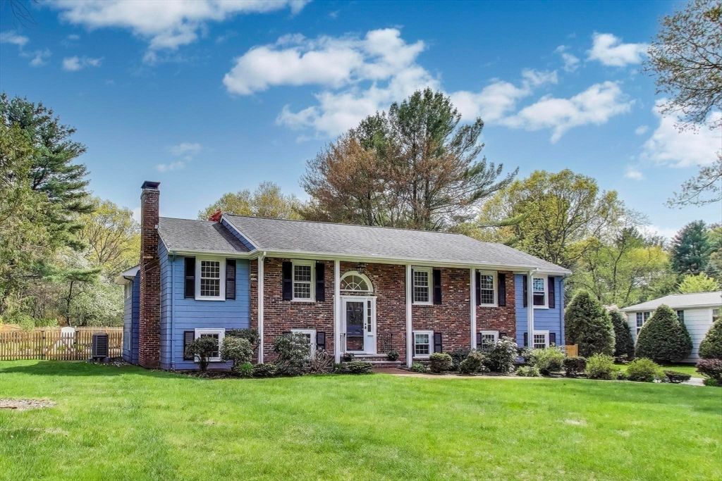 24 Spruce Dr, Westwood, MA 02090