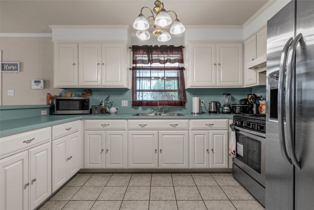 1692 W Tate Street, Robinson, TX 76706