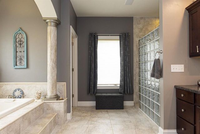 2893 BALLY BUNION LANE, Green Bay, WI 54311