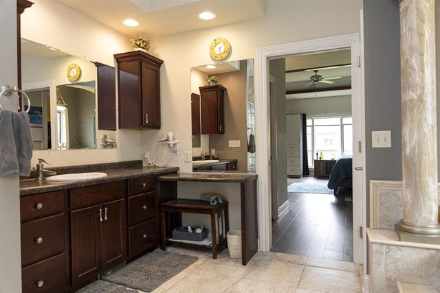 2893 BALLY BUNION LANE, Green Bay, WI 54311