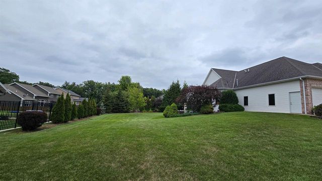2893 BALLY BUNION LANE, Green Bay, WI 54311