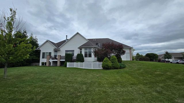 2893 BALLY BUNION LANE, Green Bay, WI 54311