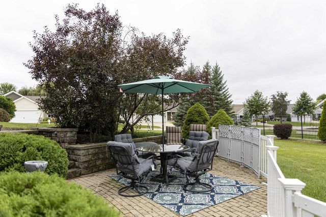 2893 BALLY BUNION LANE, Green Bay, WI 54311