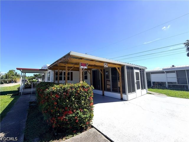 139 Gaslight AVE, North Fort Myers, FL 33917