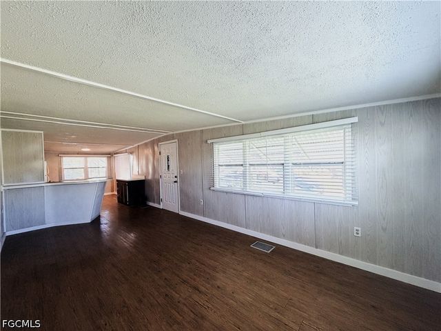 139 Gaslight AVE, North Fort Myers, FL 33917