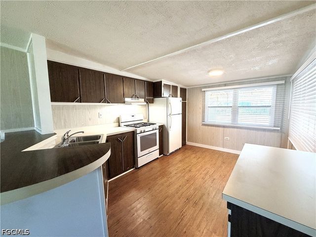 139 Gaslight AVE, North Fort Myers, FL 33917