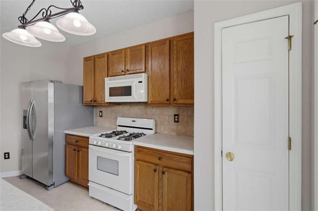6411 Silvertide Way, Flowery Branch, GA 30542