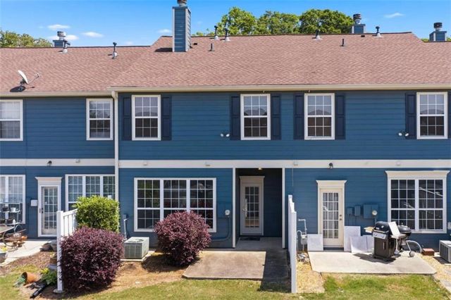6411 Silvertide Way, Flowery Branch, GA 30542