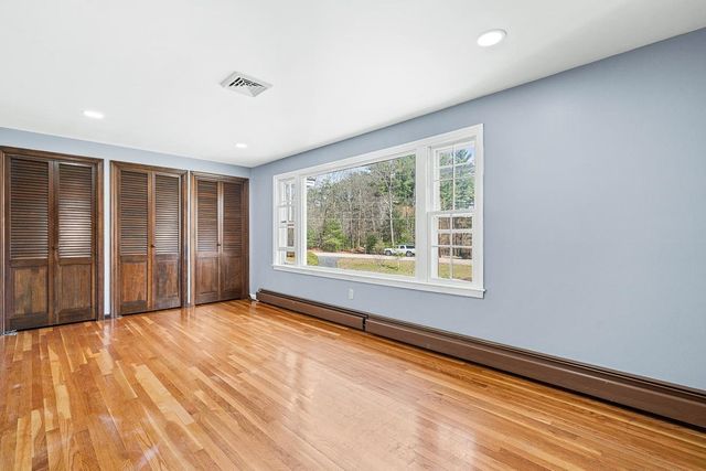 6 Happy Lane, Londonderry, NH 03053