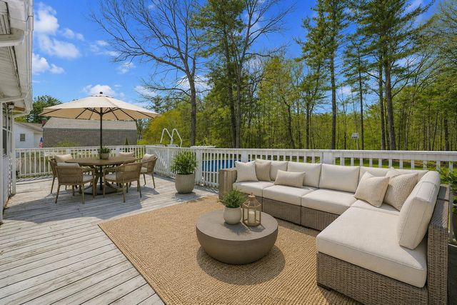 6 Happy Lane, Londonderry, NH 03053