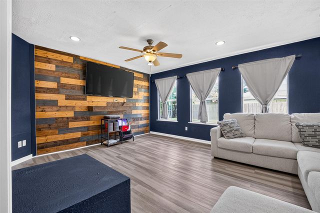 2226 Viola Drive, League City, TX 77573