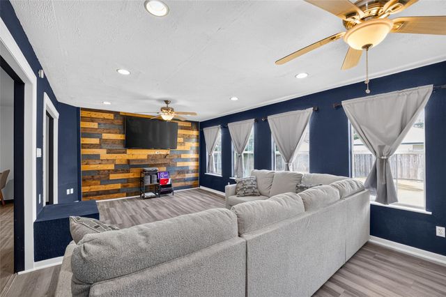2226 Viola Drive, League City, TX 77573