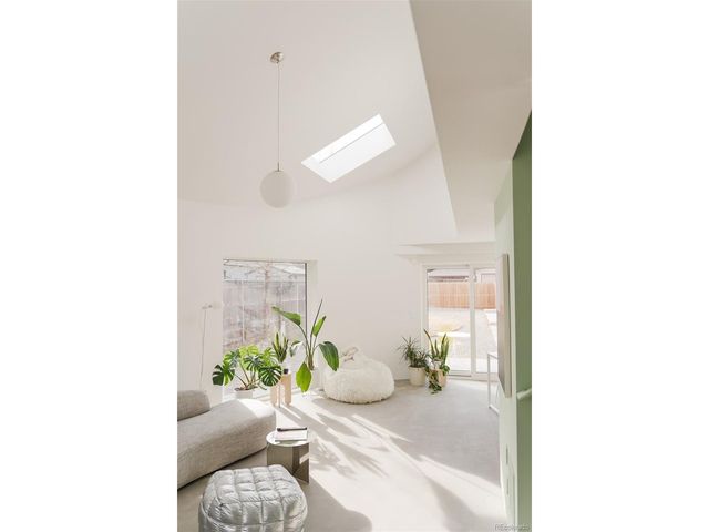 1675 Verbena St, Denver, CO 80220
