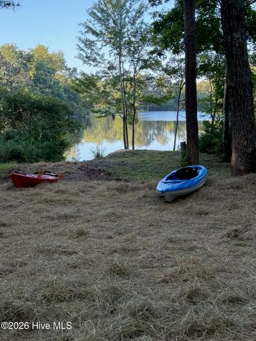 801 Jeff Road, Arapahoe, NC 28510