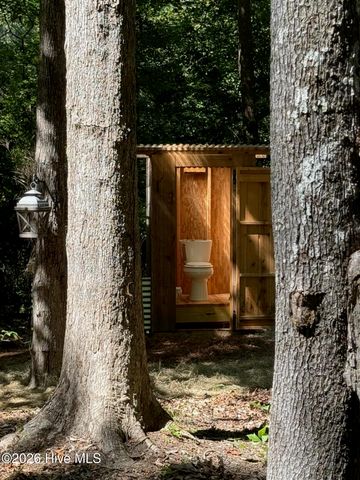 801 Jeff Road, Arapahoe, NC 28510