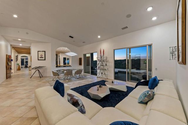 30330 Via Maria Elena, Bonsall, CA 92003