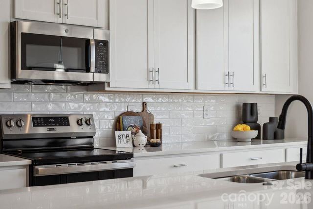 1816 Alexander Village Main Drive, Charlotte, NC 28262