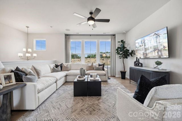 1816 Alexander Village Main Drive, Charlotte, NC 28262