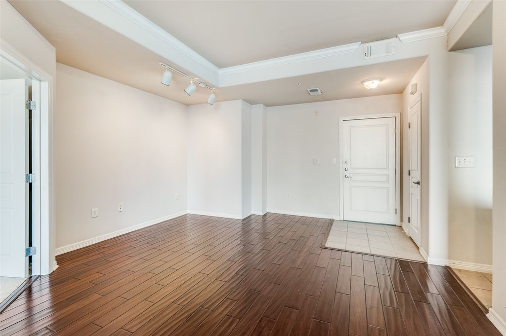 330 Las Colinas Boulevard E 924, Irving, TX 75039 — photo 2