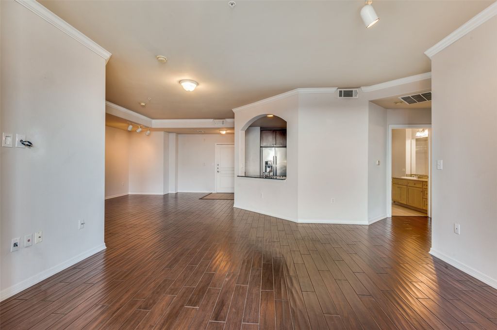 330 Las Colinas Boulevard E 924, Irving, TX 75039 — photo 4