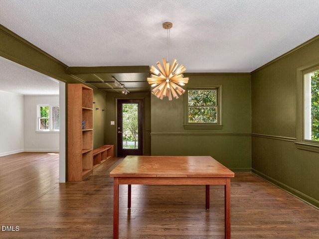 915 Dairyland Road, Chapel Hill, NC 27516