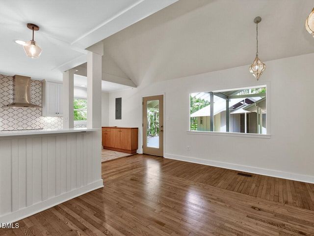 915 Dairyland Road, Chapel Hill, NC 27516