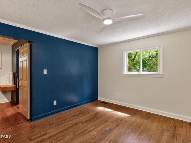 915 Dairyland Road, Chapel Hill, NC 27516