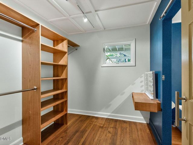 915 Dairyland Road, Chapel Hill, NC 27516