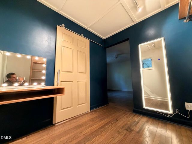 915 Dairyland Road, Chapel Hill, NC 27516