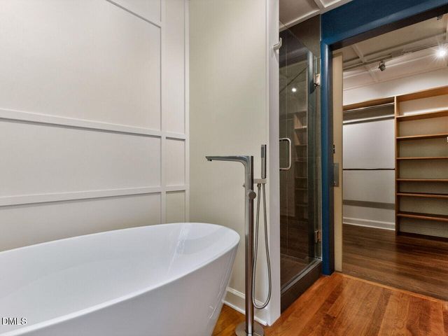 915 Dairyland Road, Chapel Hill, NC 27516