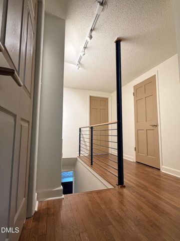 915 Dairyland Road, Chapel Hill, NC 27516