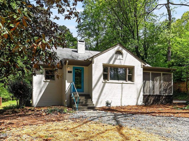 915 Dairyland Road, Chapel Hill, NC 27516