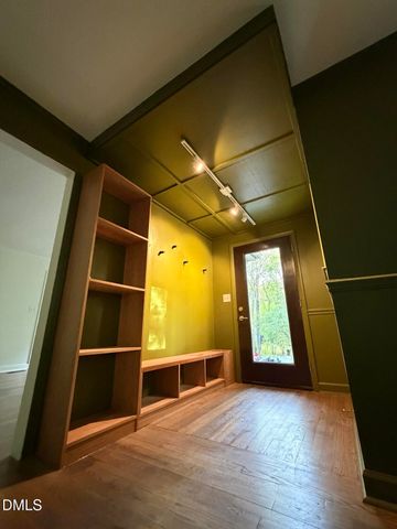 915 Dairyland Road, Chapel Hill, NC 27516